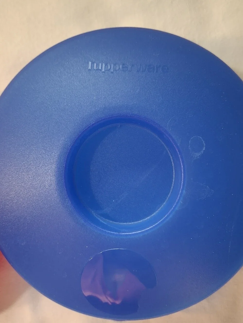 Tupperware Bagel/sandwich Keeper Set of 2 Round Plastic Containers No Smigets